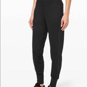 Lululemon Black Flurry Up High-Rise Jogger